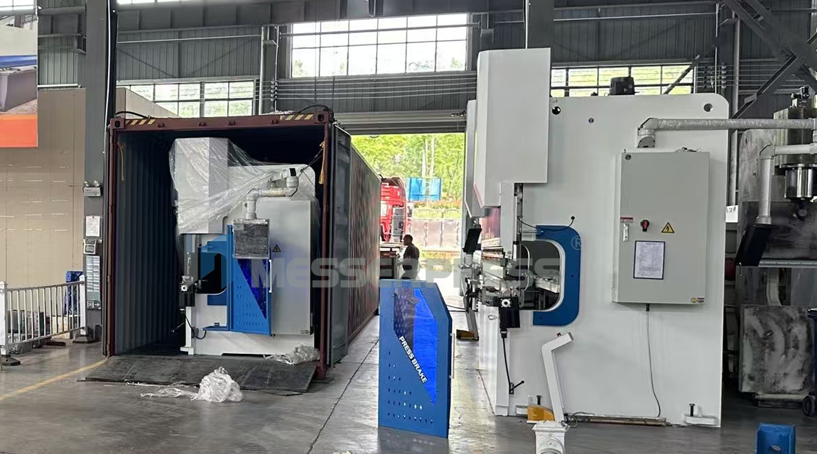 loading cnc press brake machine